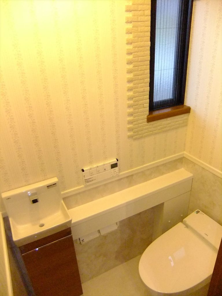便利で綺麗なトイレと洗面台にリフォーム さいたま市 A様邸 埼玉のリフォームはキューブリノベーションへ